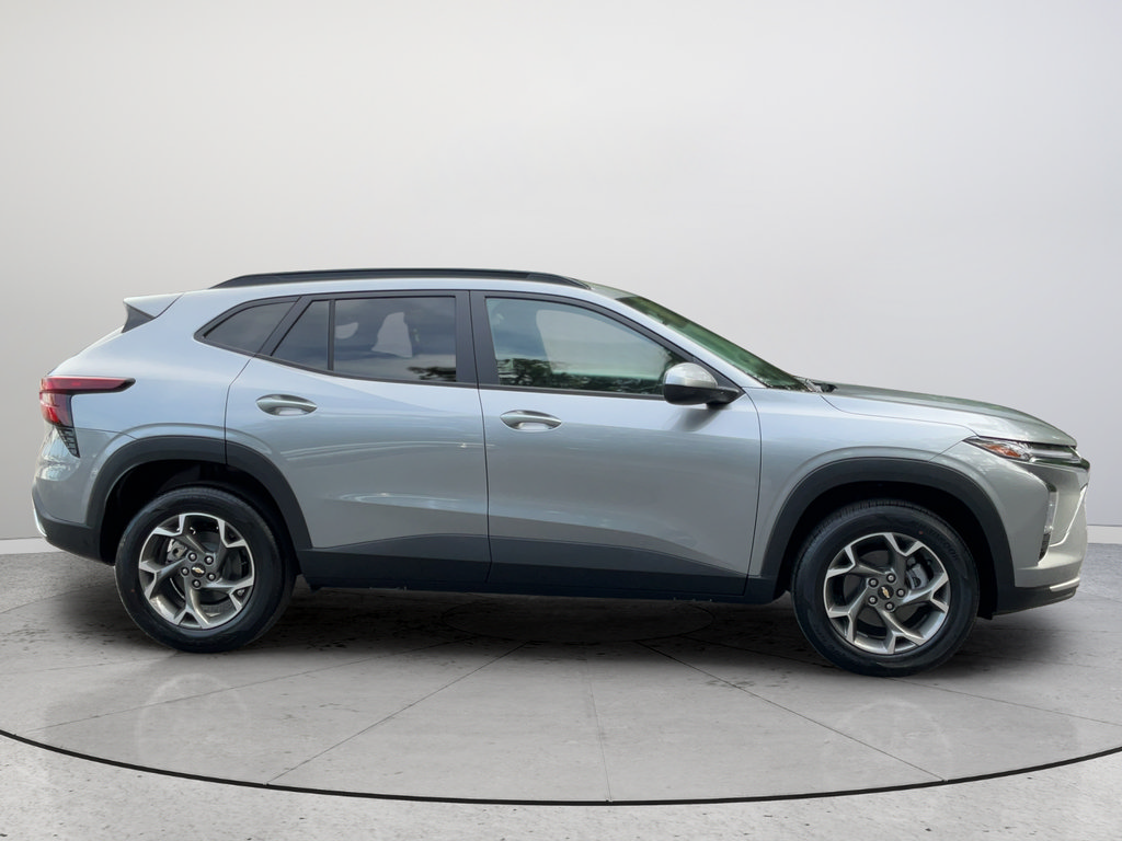 New 2026 Chevrolet Trax LT FWD image 8