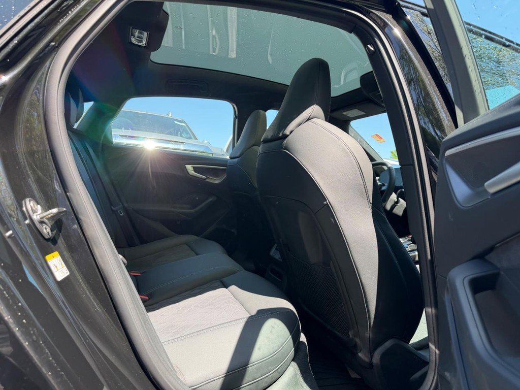 Used 2023 Audi S8 AWD/4WD image 21