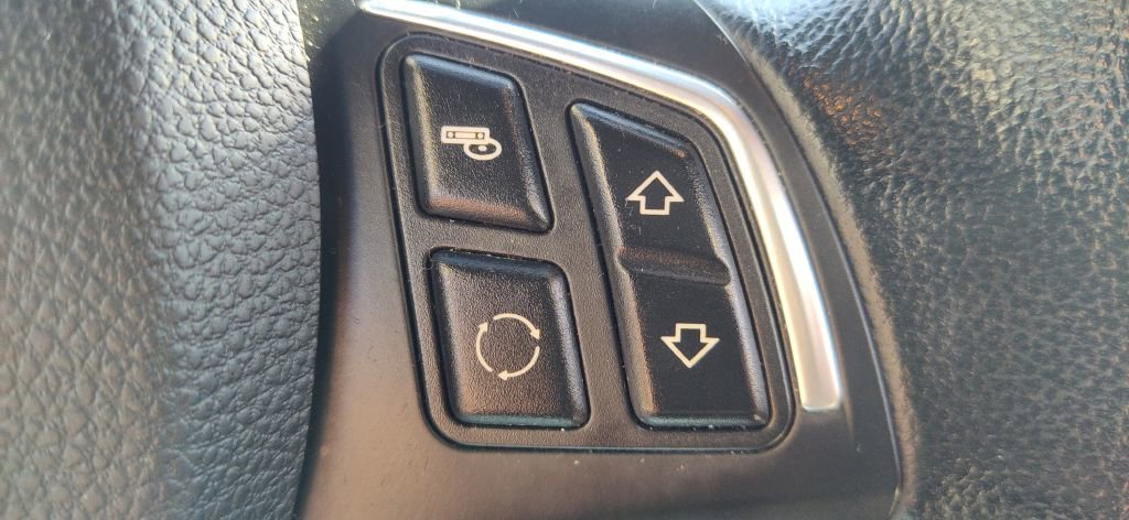 Used 2013 BMW 128i Convertible image 28