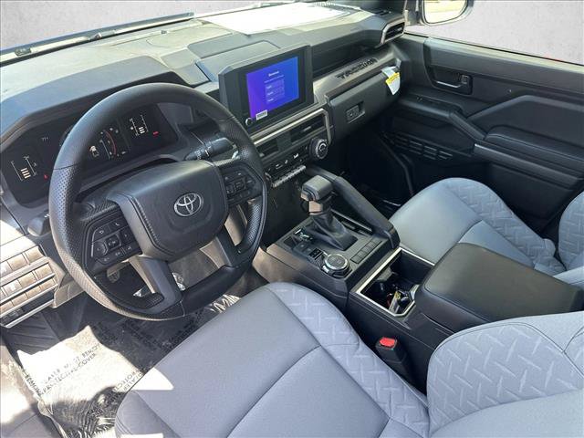 Certified 2025 Toyota Tacoma SR5 AWD/4WD image 3