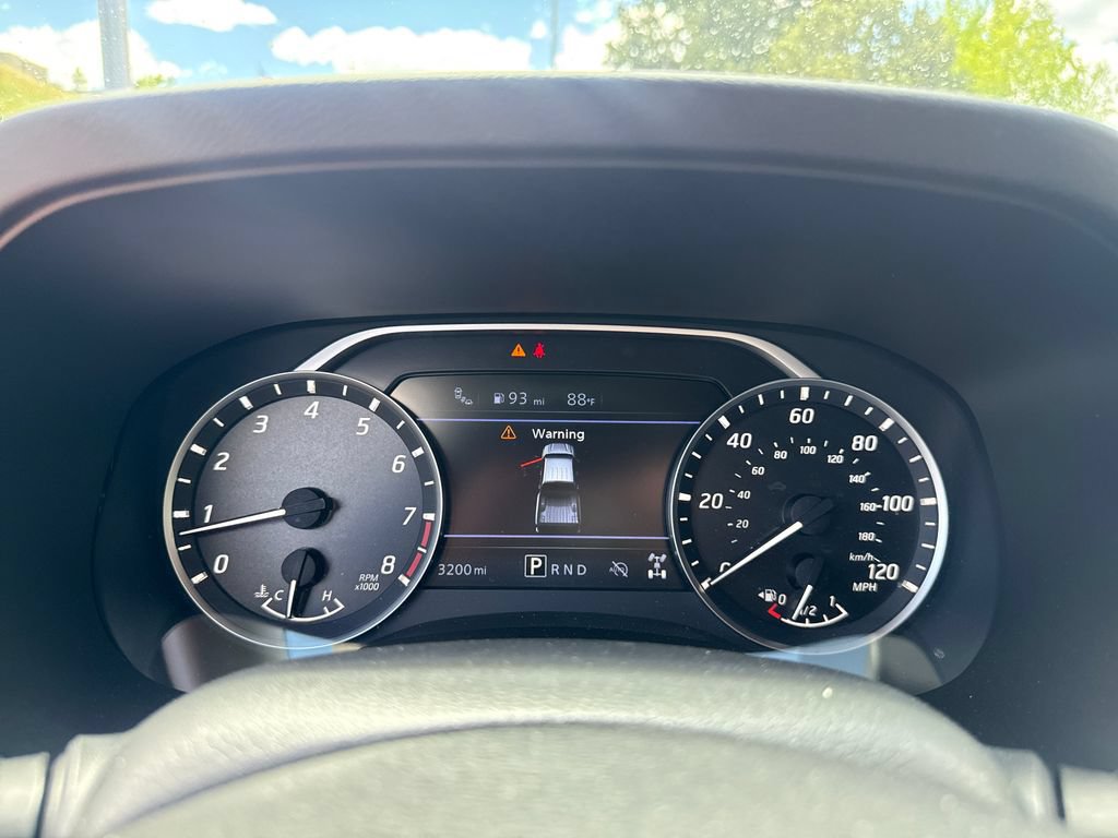 Used 2025 Nissan Frontier SV AWD/4WD image 16
