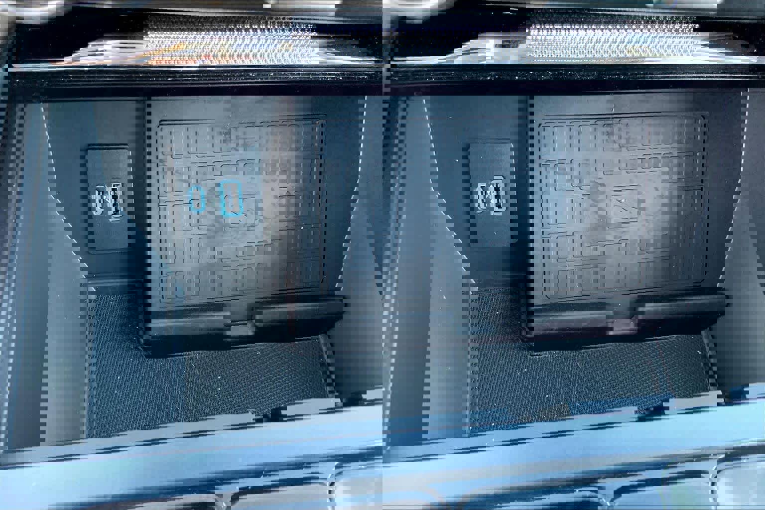 Certified 2022 Ford F150 Lariat w/ Equipment Group 502A High image 31