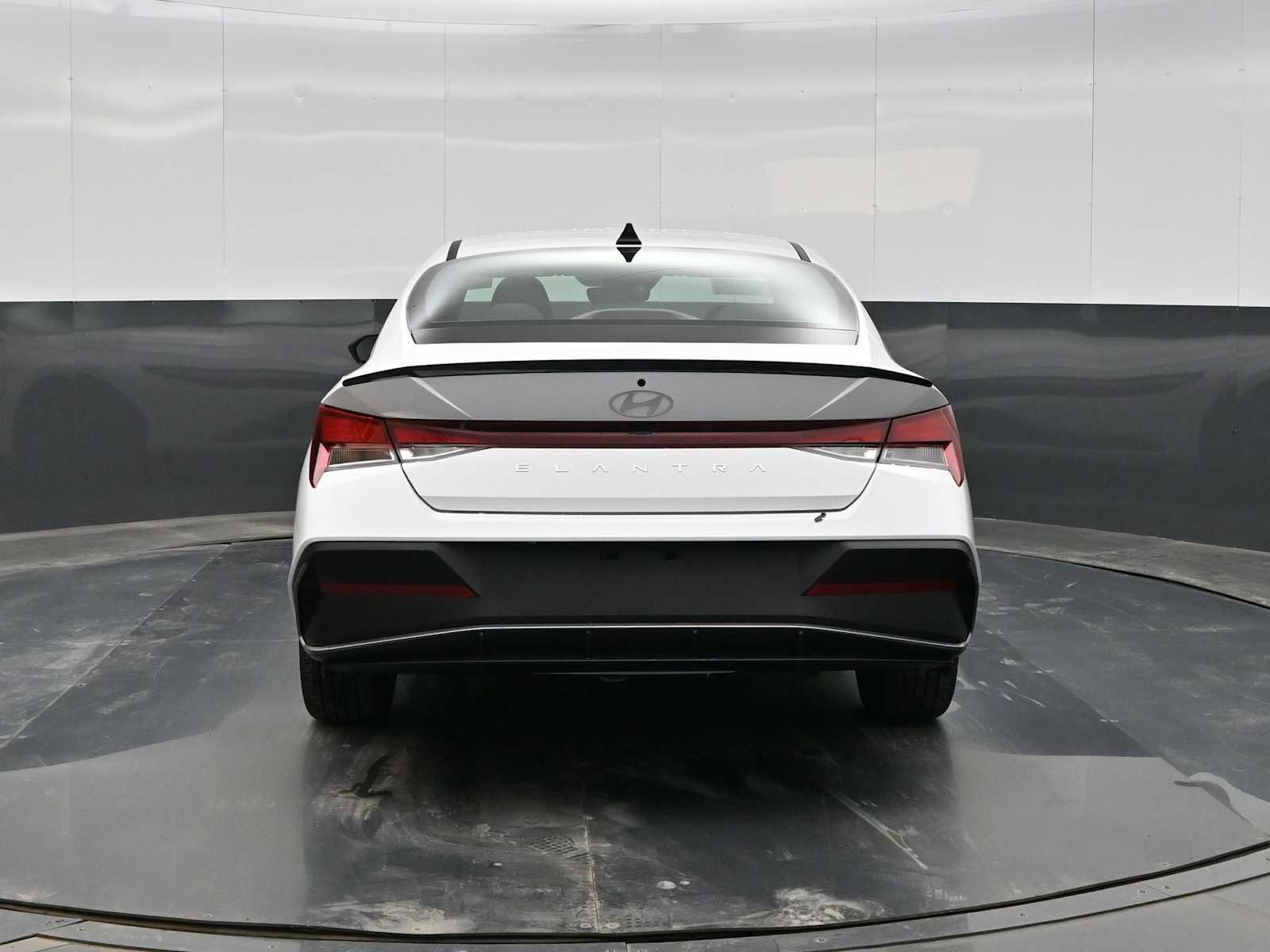 New 2026 Hyundai Elantra Sport image 6