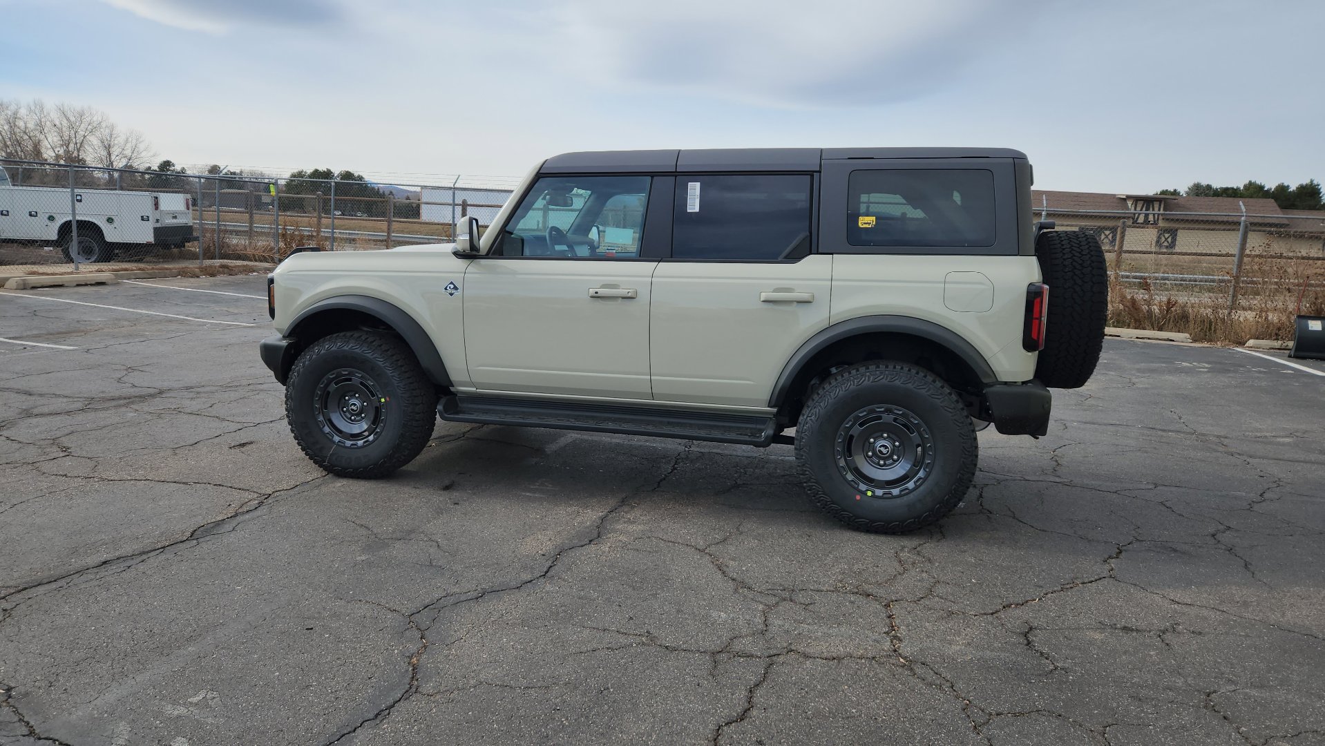 New 2025 Ford Bronco Outer Banks w/ Sasquatch Package image 6
