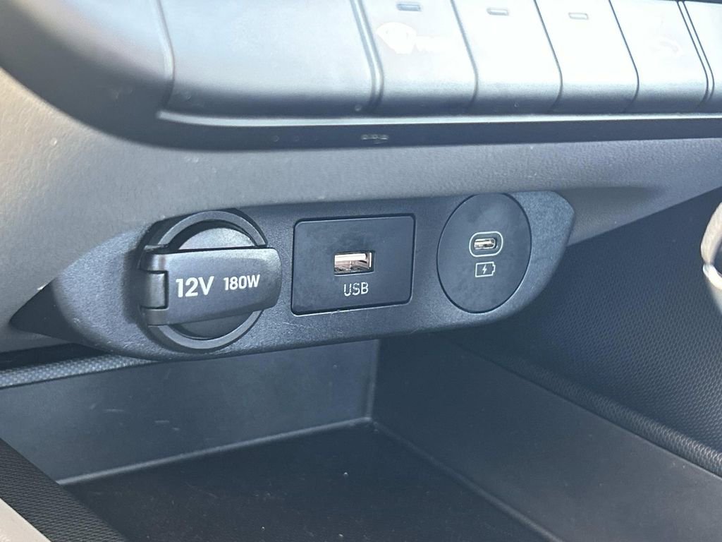 Used 2024 Hyundai Elantra SEL image 26