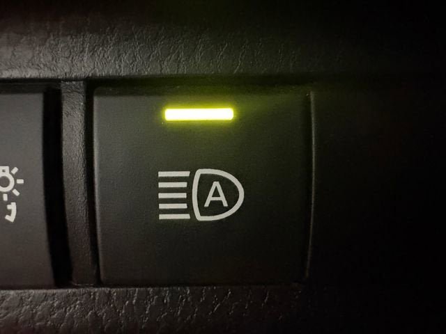 Certified 2025 Toyota RAV4 LE AWD/4WD image 5
