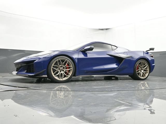 Used 2025 Chevrolet Corvette Z06 w/ Z07 Performance Package RWD image 40
