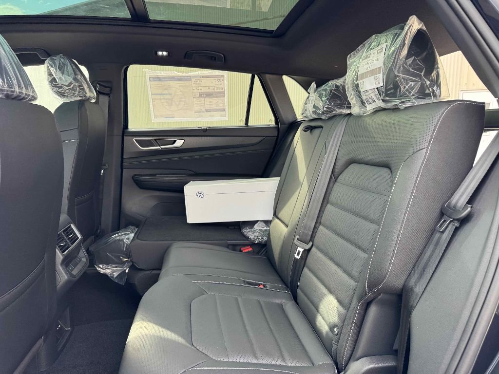 New 2026 Volkswagen Atlas Cross Sport SEL image 24