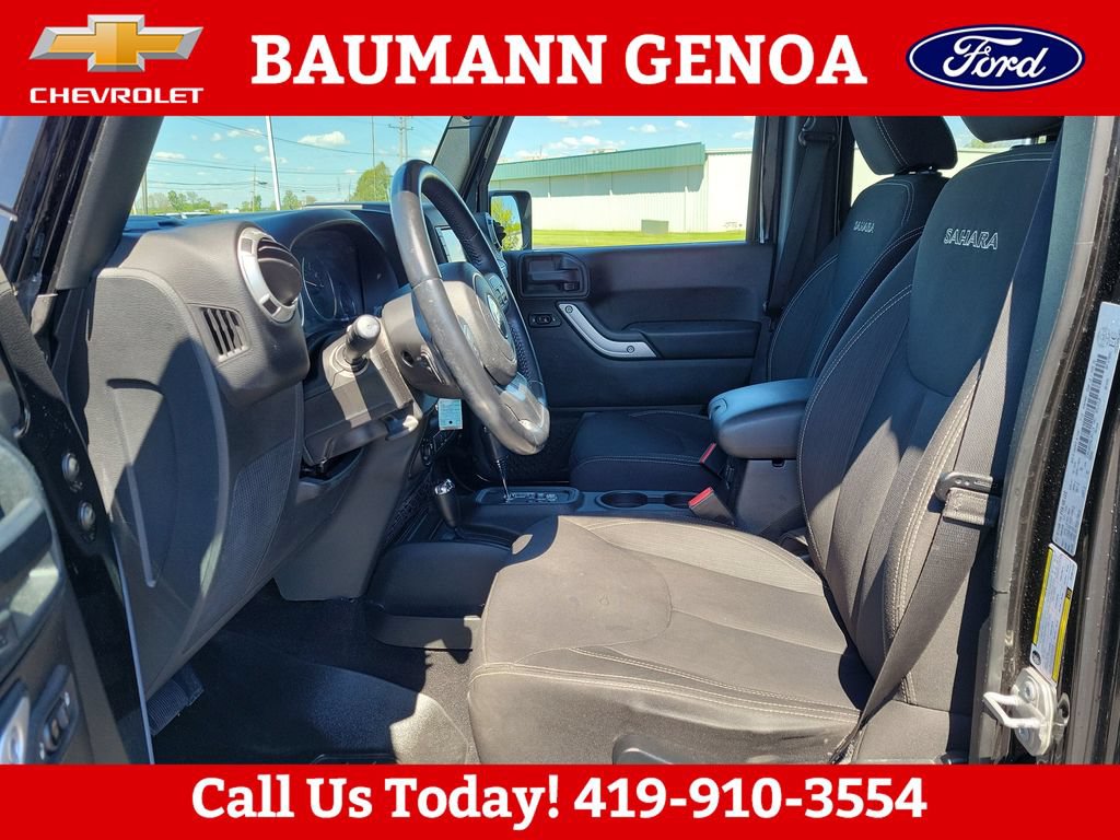 Used 2016 Jeep Wrangler Unlimited Sahara AWD/4WD image 9