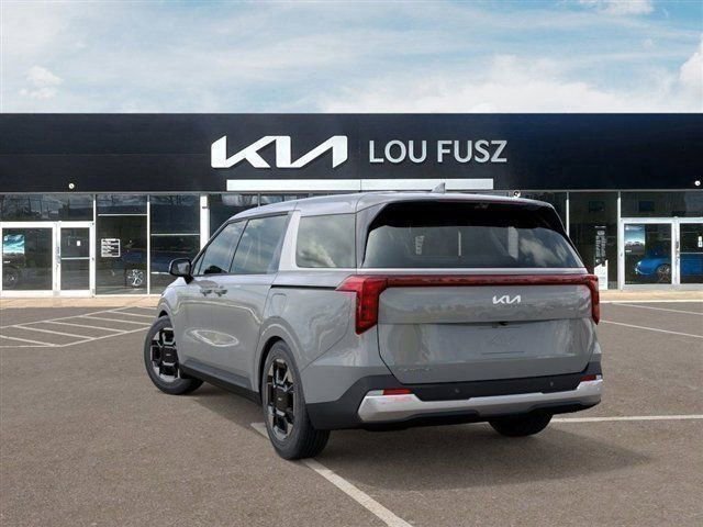 New 2026 Kia Carnival EX FWD image 4