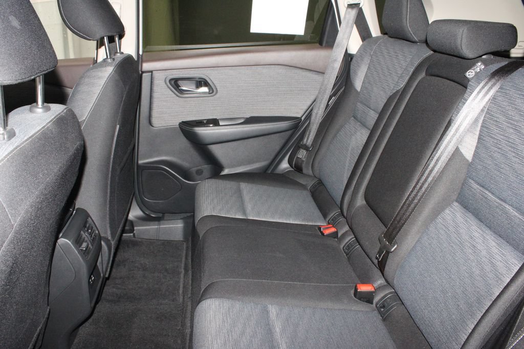 Certified 2023 Nissan Rogue SV FWD image 21