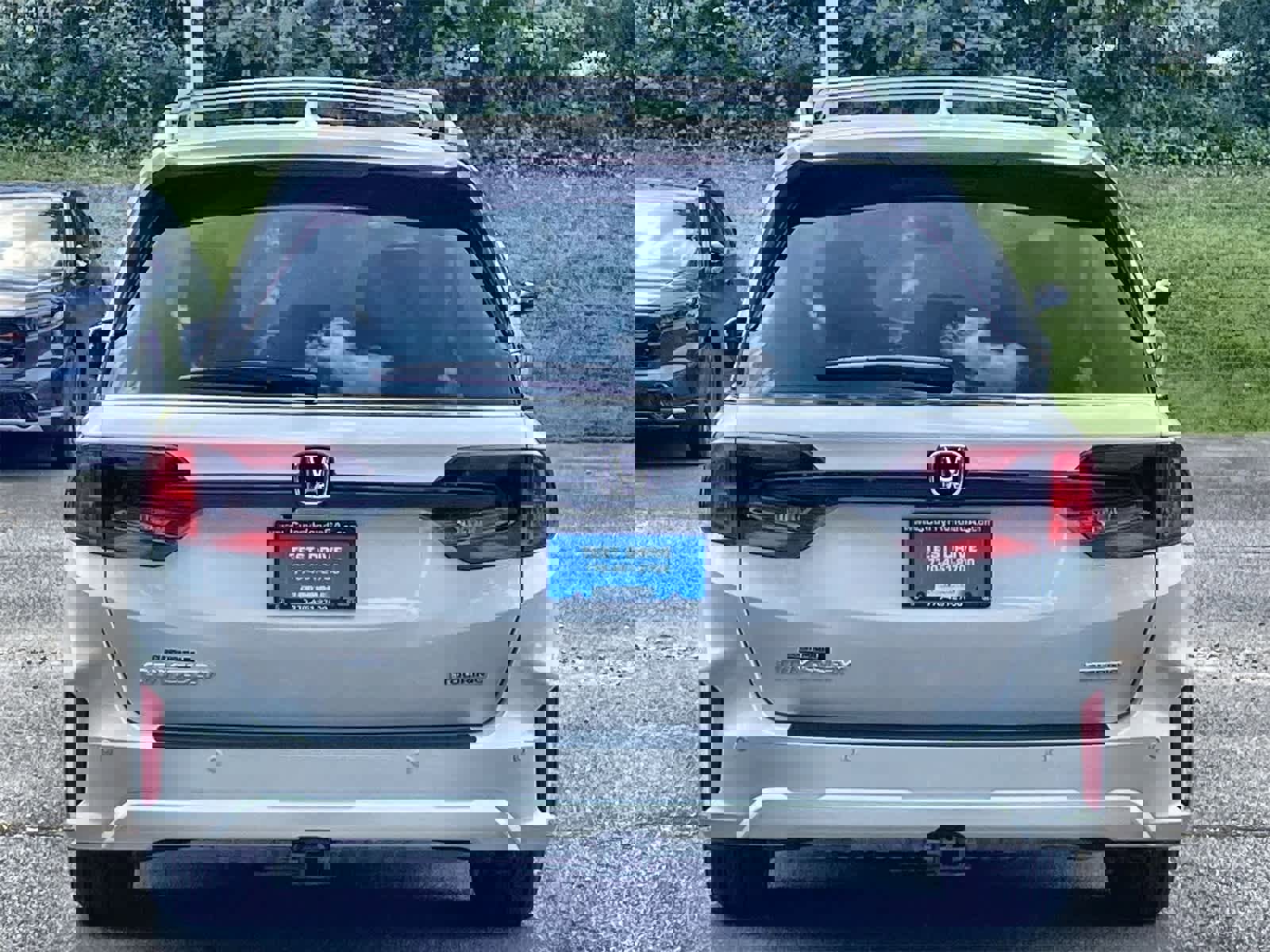 New 2026 Honda Odyssey Touring image 3