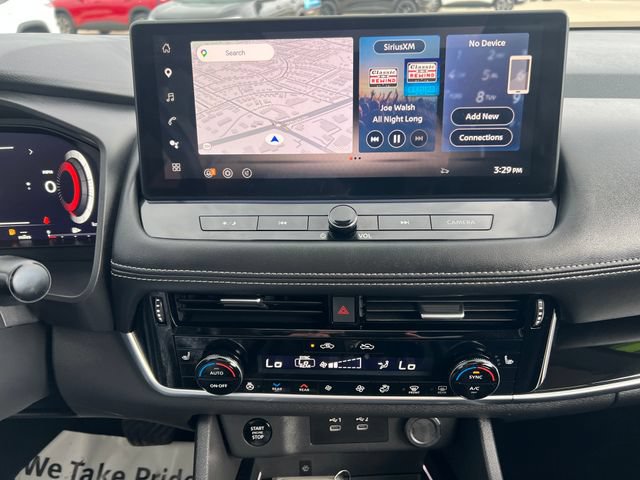 Used 2025 Nissan Rogue SL w/ Tech Package AWD/4WD image 29