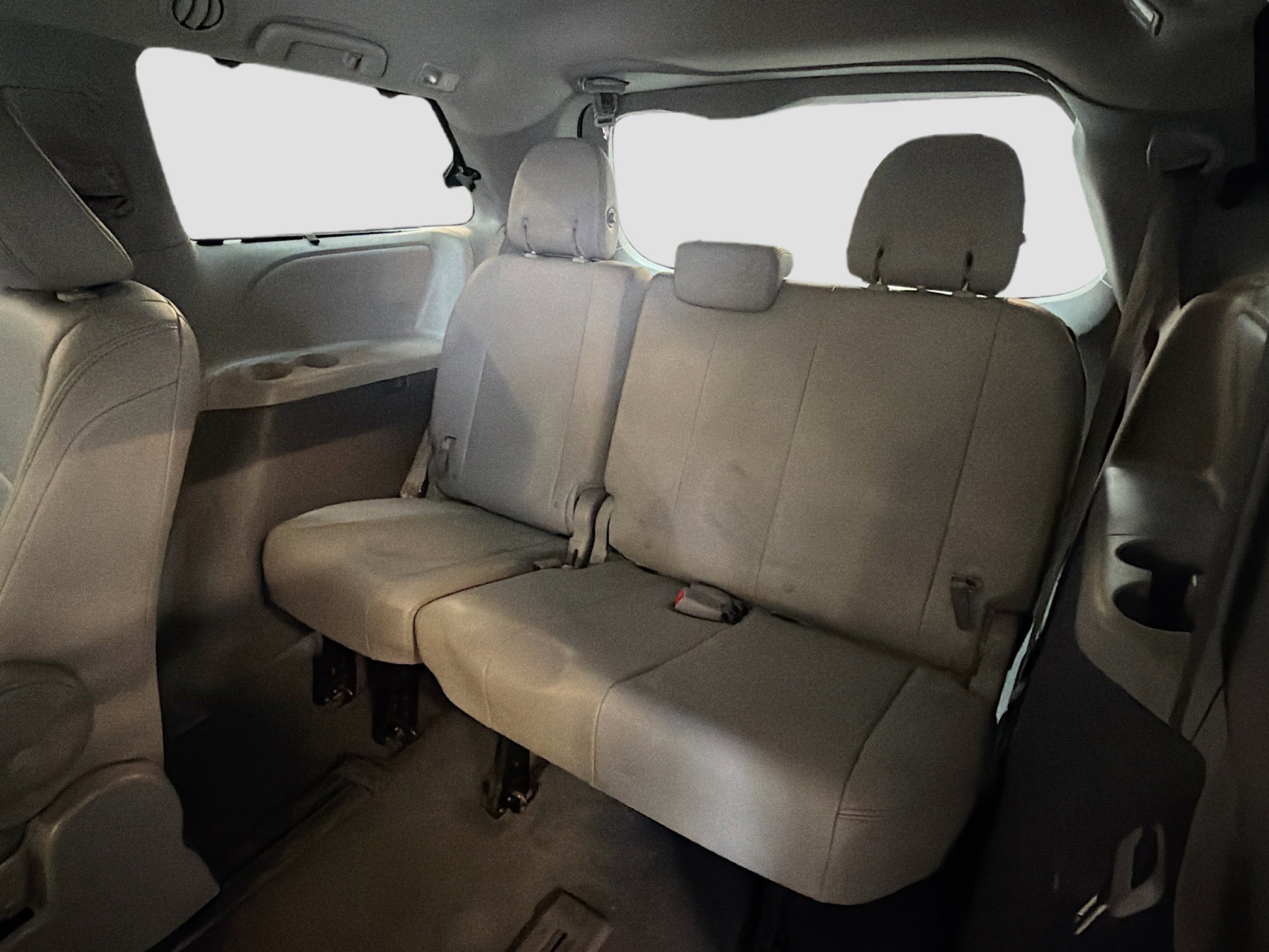 Used 2019 Toyota Sienna XLE image 31