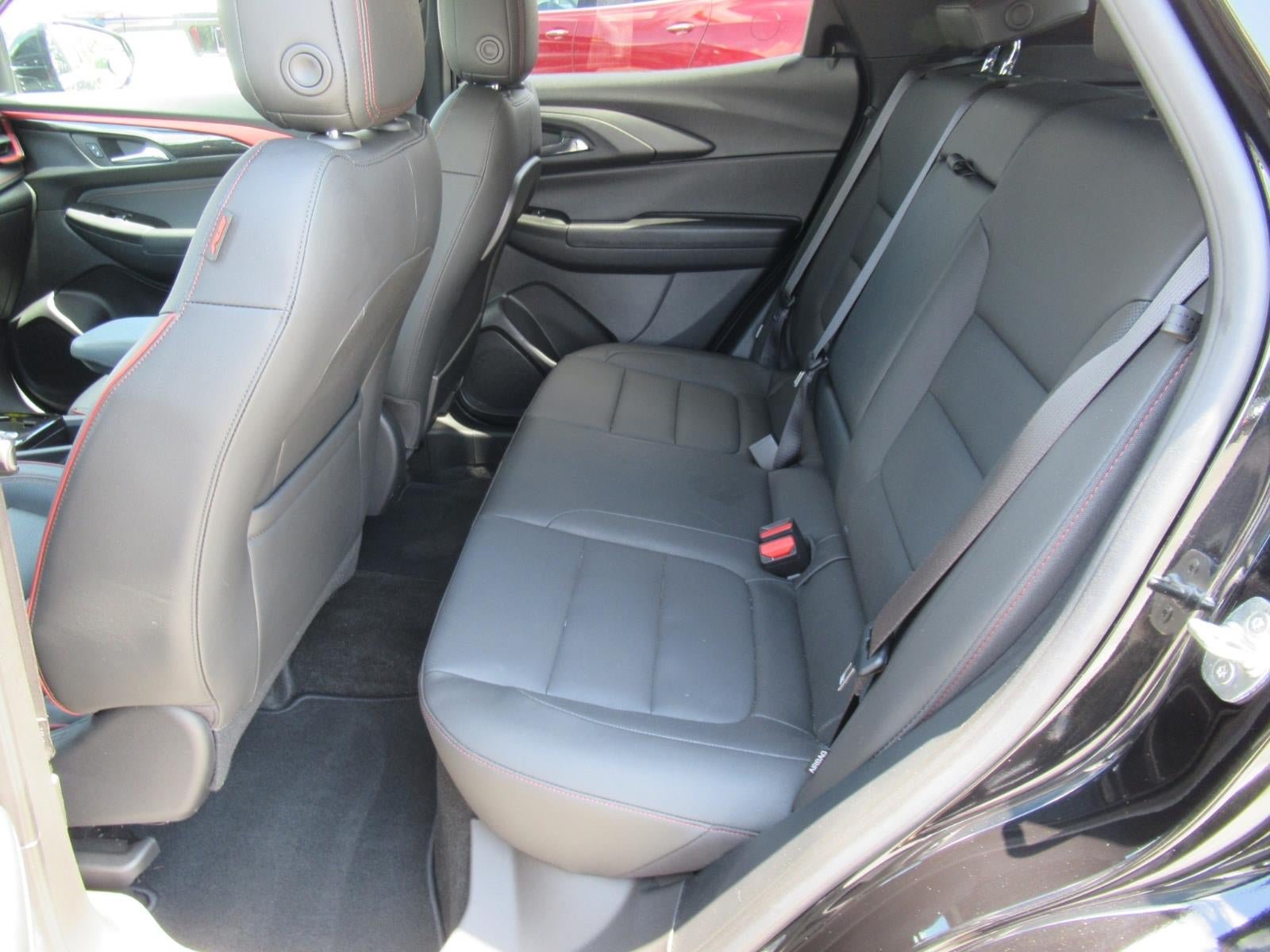 Used 2024 Chevrolet TrailBlazer RS w/ Convenience Package AWD/4WD image 36
