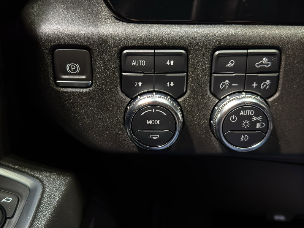 Used 2024 GMC Sierra 1500 Elevation w/ Elevation Premium Package image 38