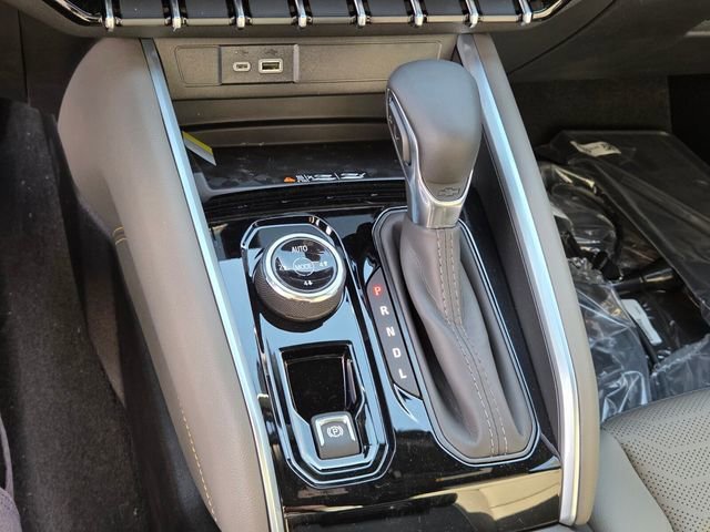 New 2026 Chevrolet Colorado ZR2 w/ Midnight Edition AWD/4WD image 14