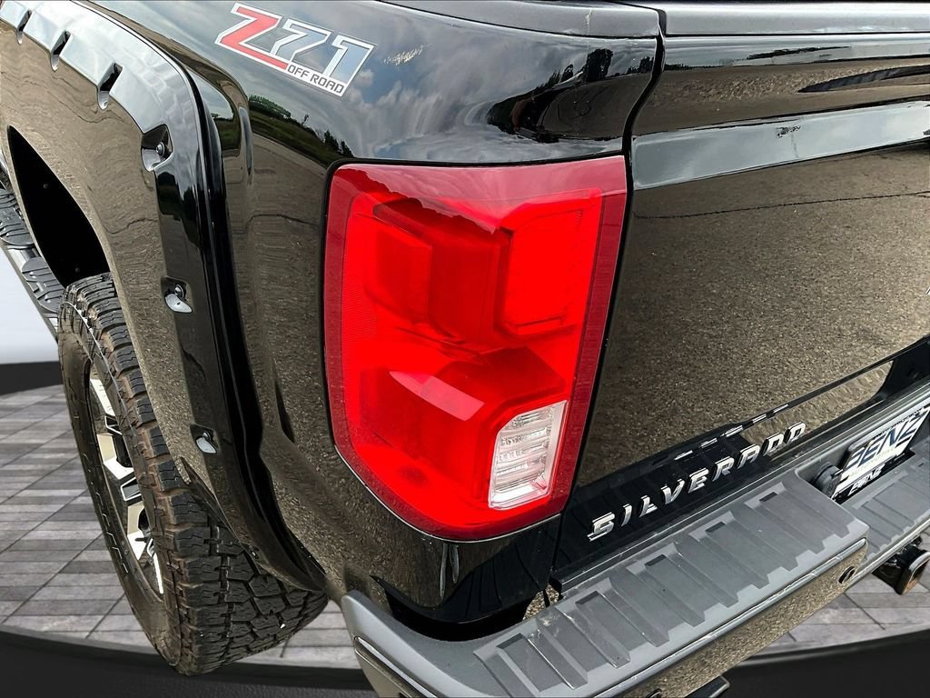 Used 2017 Chevrolet Silverado 1500 LTZ Z71 w/ LTZ Plus Package AWD/4WD image 26