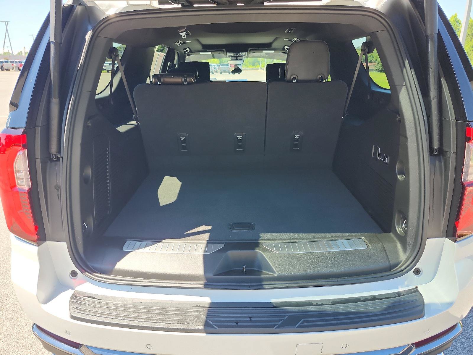 Certified 2025 GMC Yukon XL Denali Ultimate AWD/4WD image 12