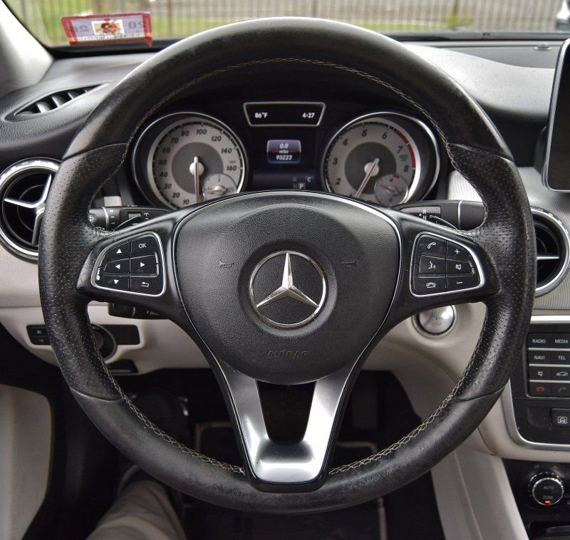 Used 2017 Mercedes-Benz GLA 250 4MATIC image 15