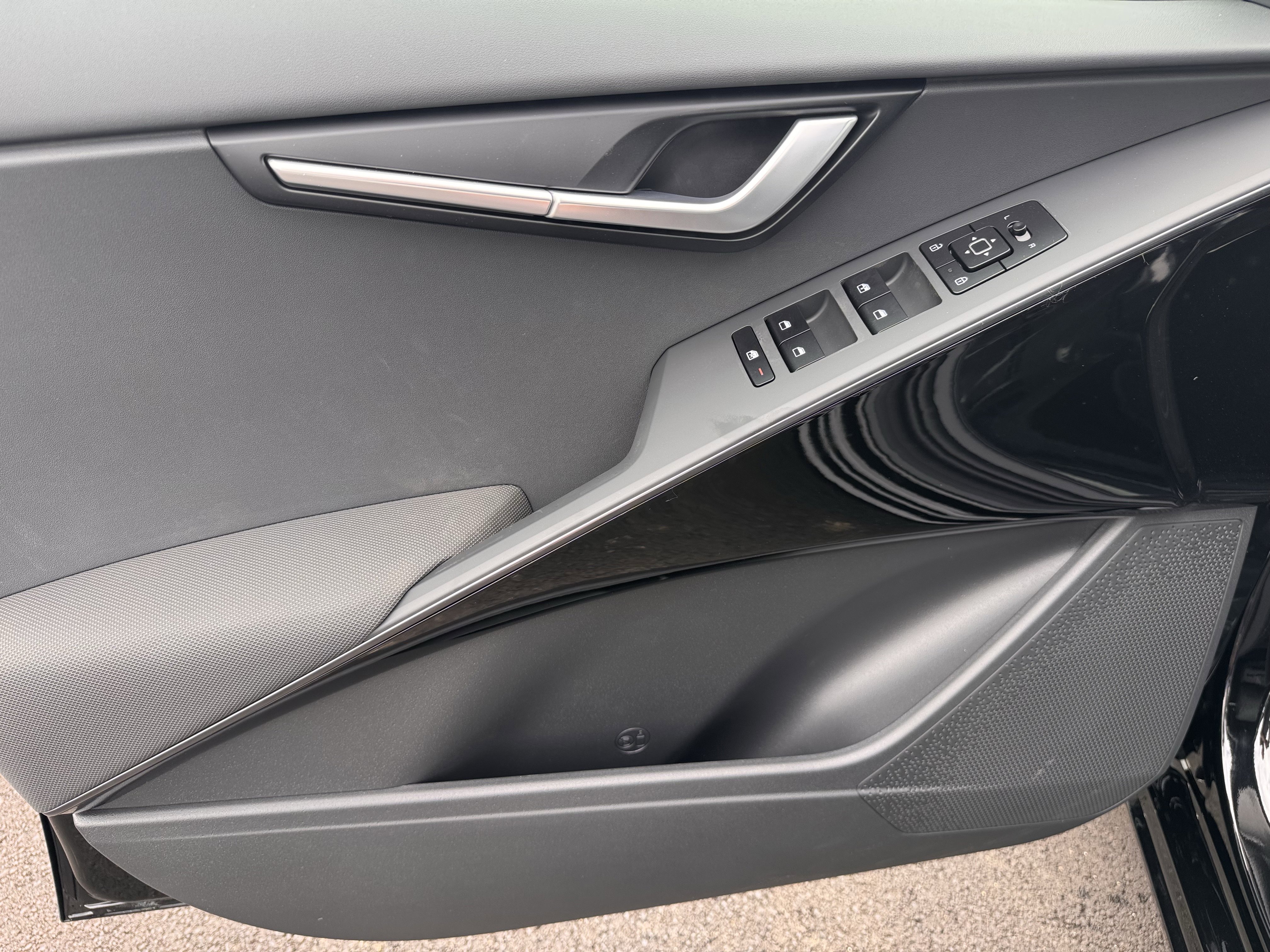 New 2026 Kia Niro EX FWD image 20