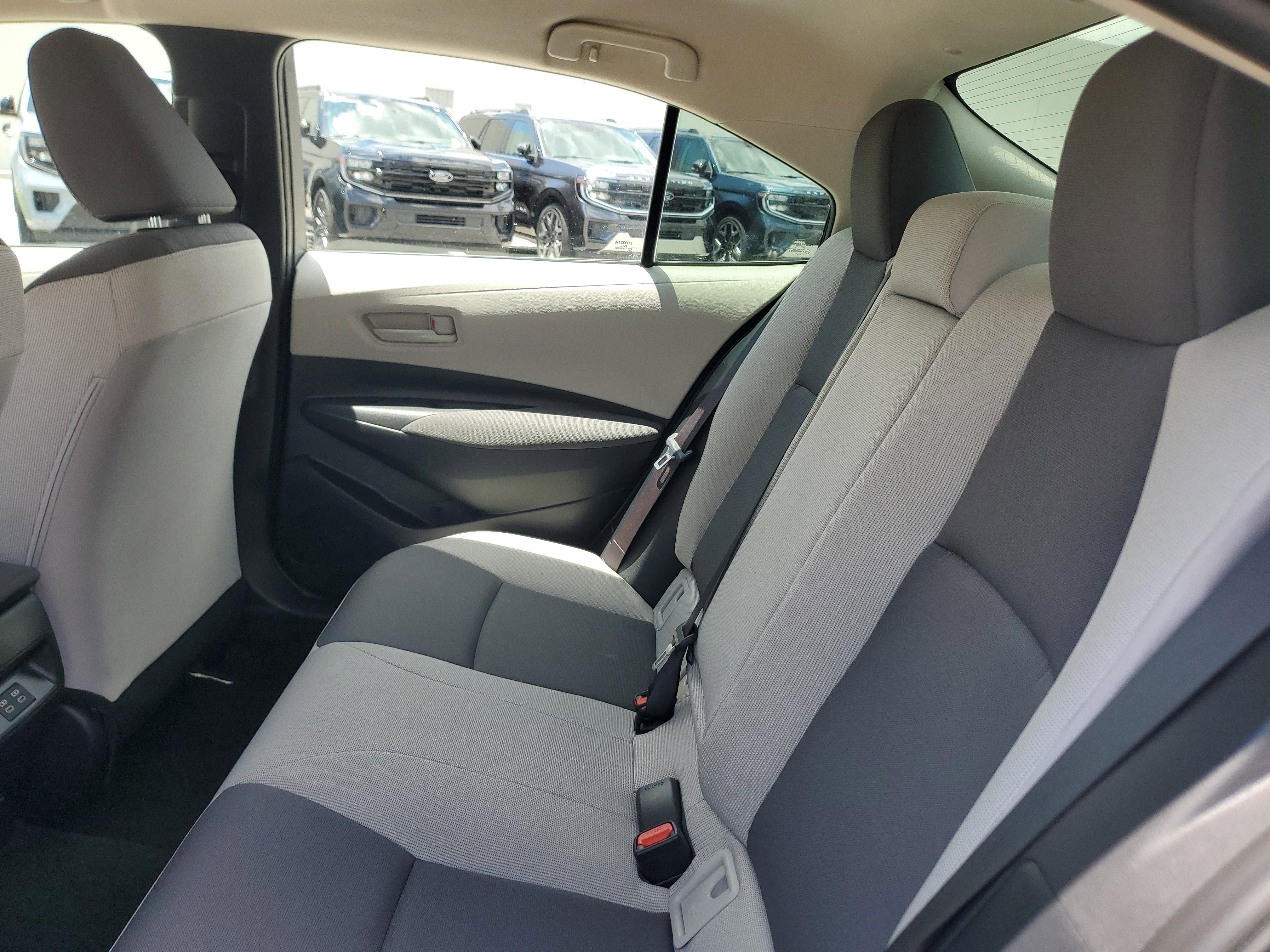 Used 2025 Toyota Corolla LE FWD image 12