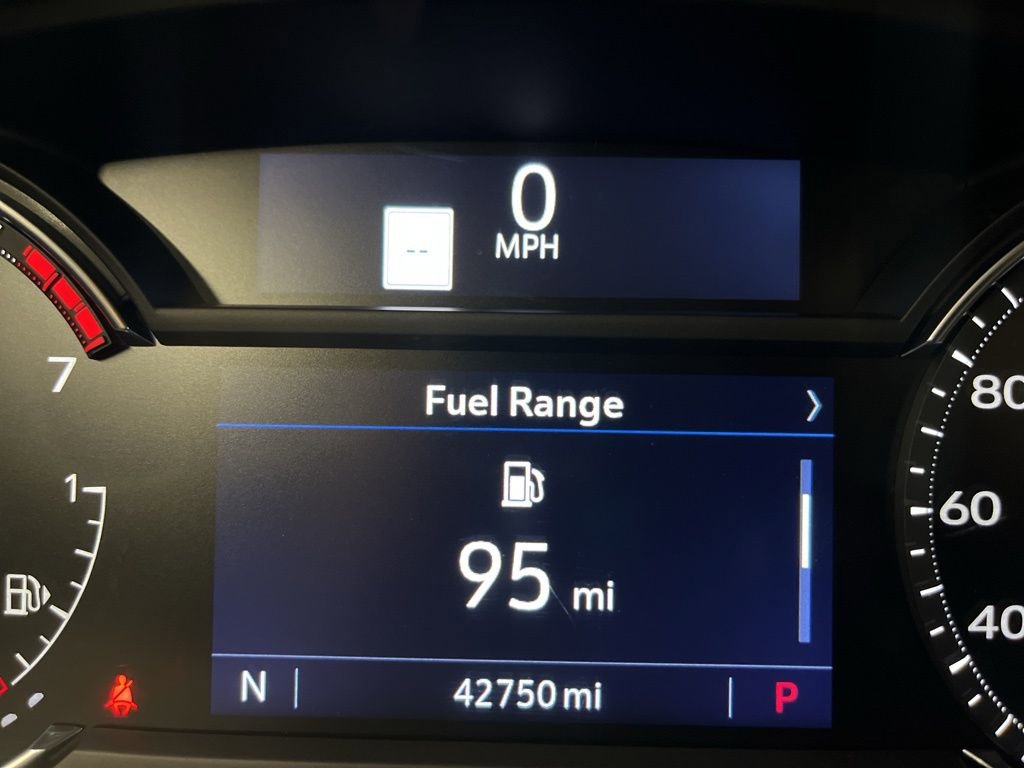 Used 2021 Cadillac XT4 Premium Luxury w/ Cold Weather Package image 17