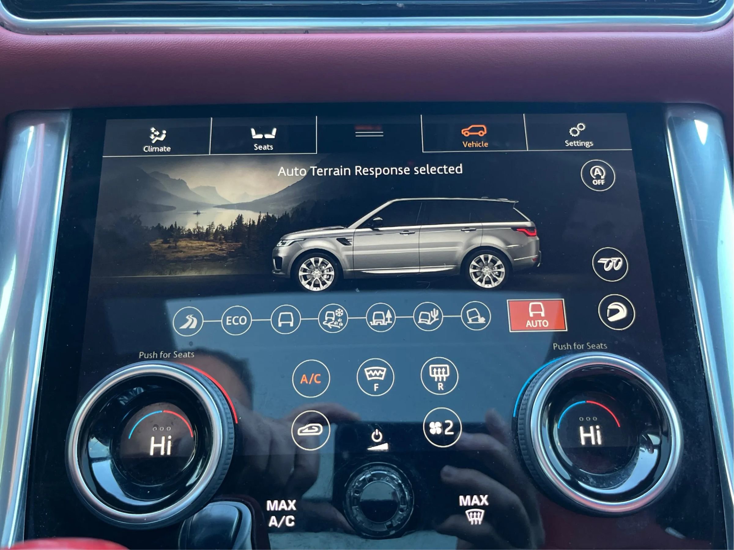 Used 2022 Land Rover Range Rover Sport SVR image 38