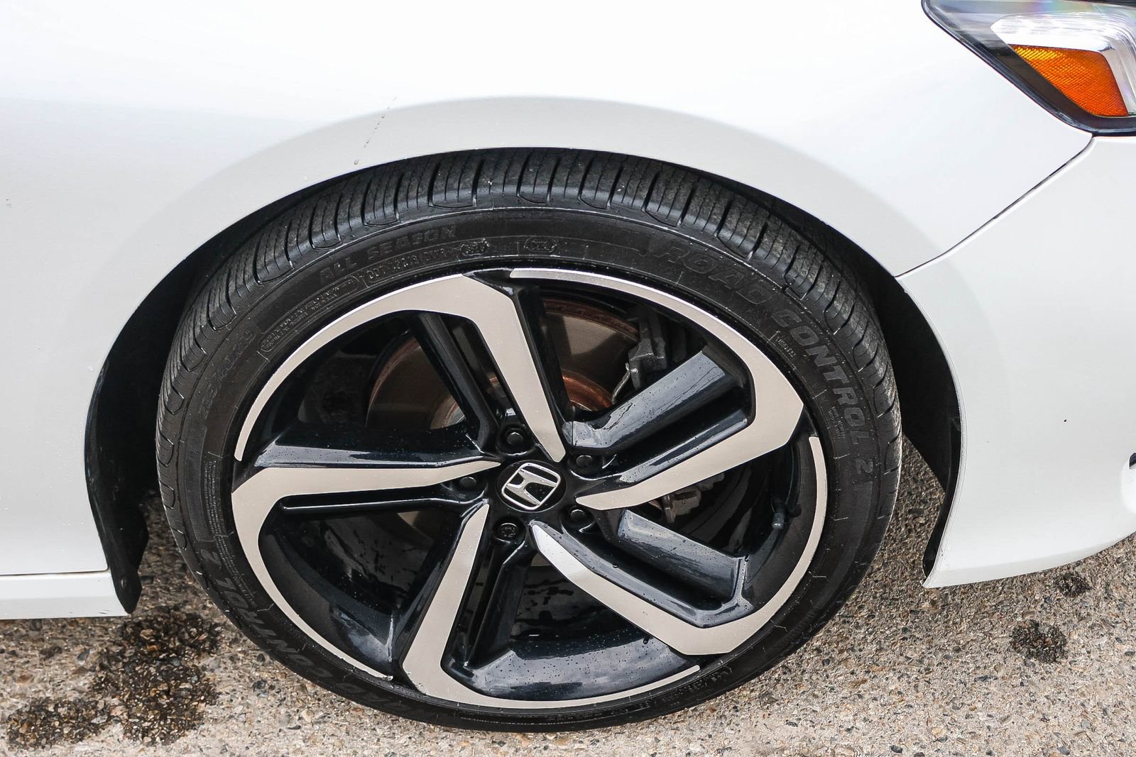 Used 2018 Honda Accord Sport image 14