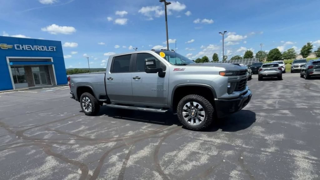 Used 2024 Chevrolet Silverado 2500 Custom w/ Custom Value Package AWD/4WD image 2
