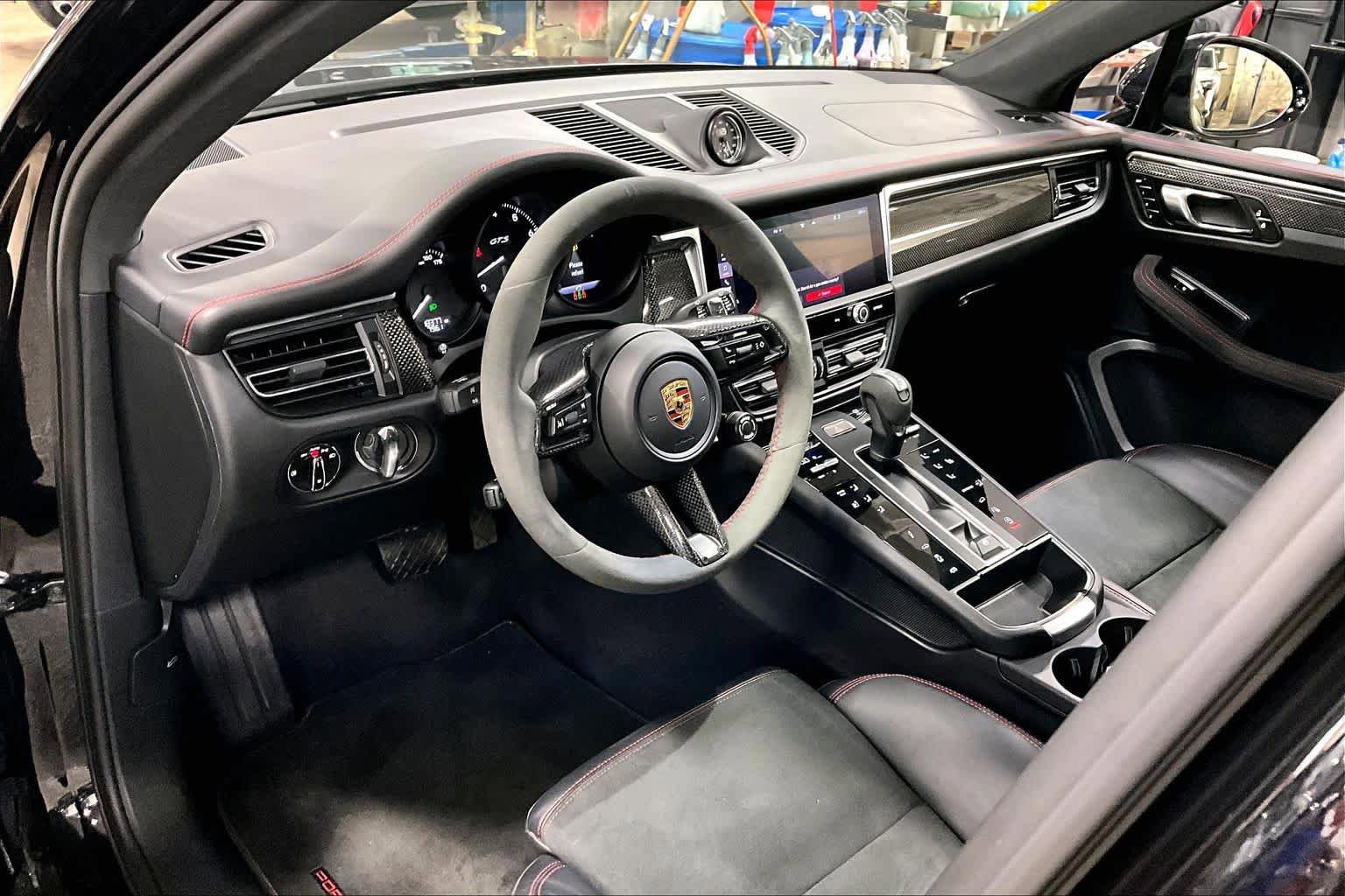 Used 2024 Porsche Macan GTS image 17