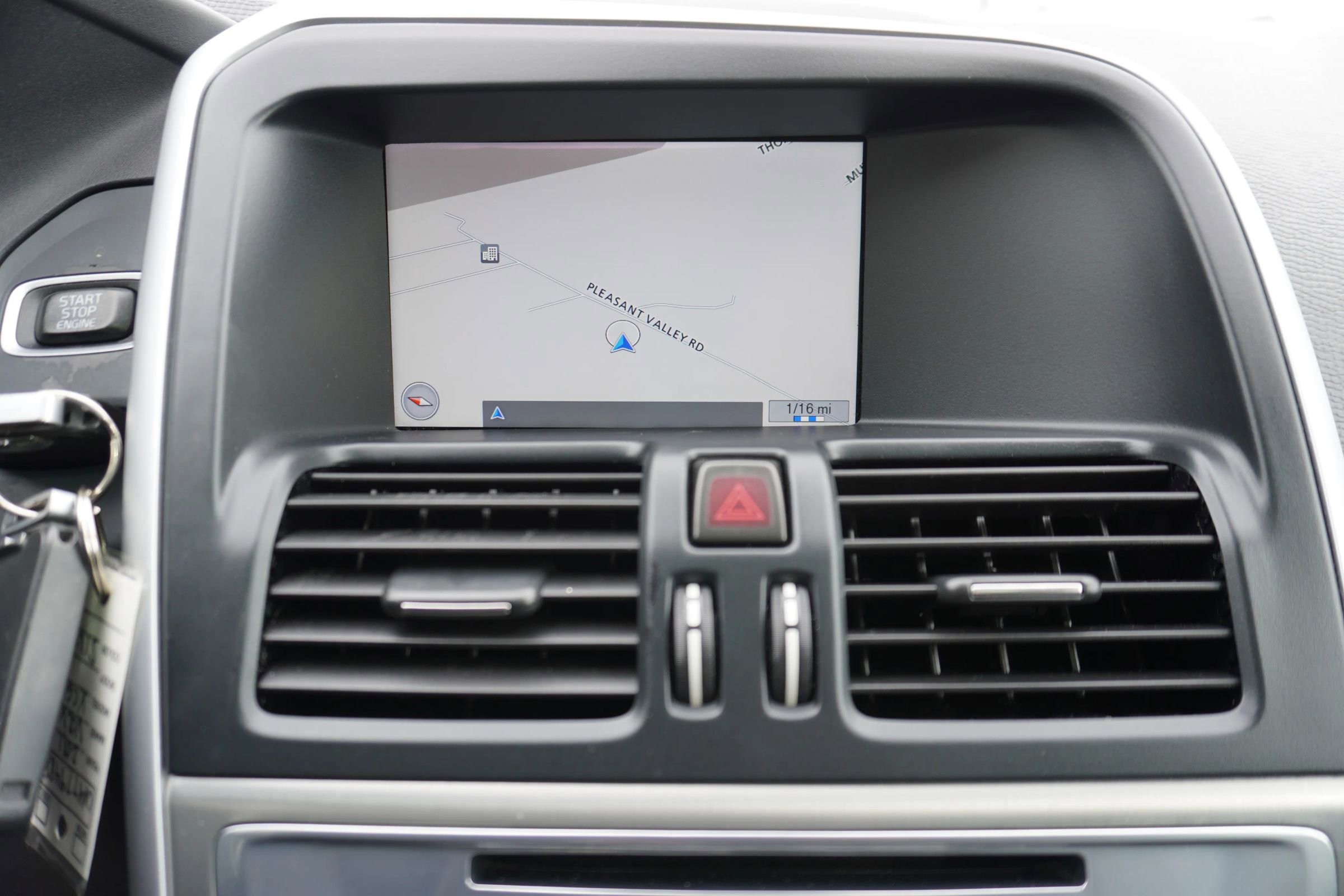 Used 2011 Volvo XC60 3.2 image 15