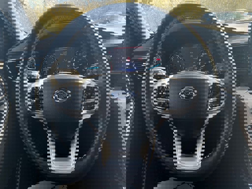 Used 2024 Ford Explorer XLT w/ Equipment Group 202A AWD/4WD image 19