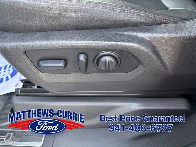 Used 2022 GMC Sierra 2500 AT4 w/ AT4 Premium Plus Package AWD/4WD image 10