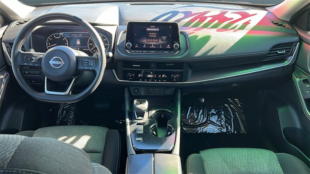 Used 2024 Nissan Rogue SV image 12