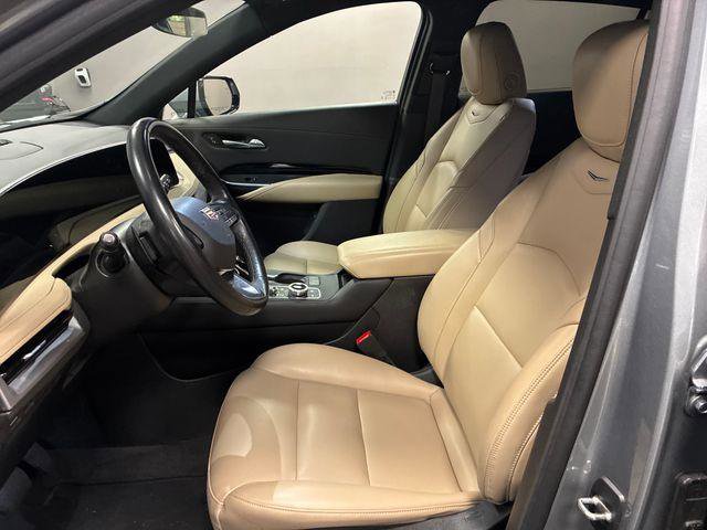 Used 2024 Cadillac XT4 Luxury w/ Cold Weather Package FWD image 40