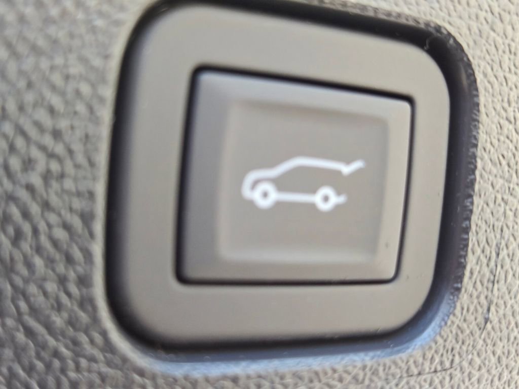 New 2026 GMC Acadia Elevation FWD image 9