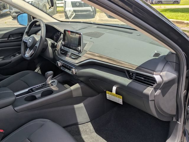 New 2026 Nissan Altima 2.5 SV FWD image 30