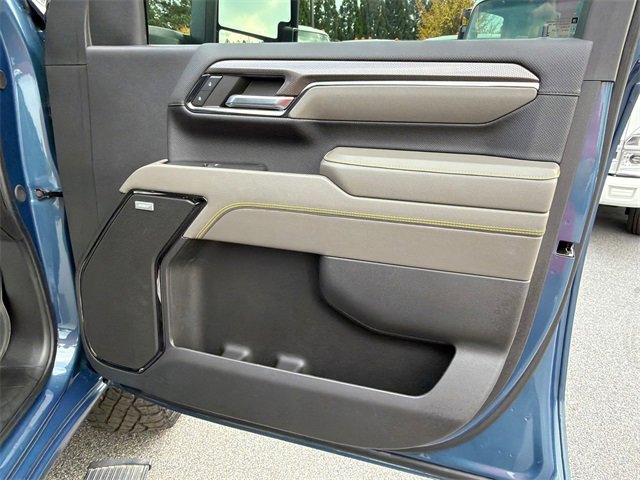 Used 2024 Chevrolet Silverado 2500 ZR2 w/ Technology Package image 14