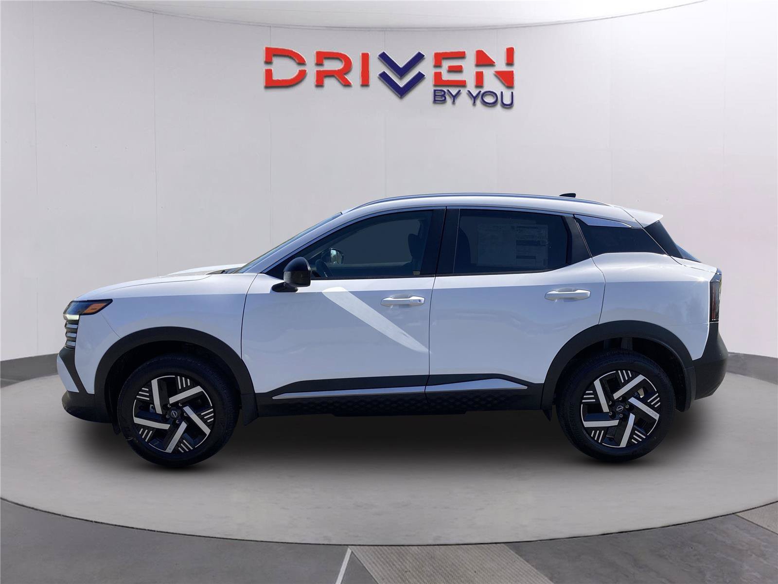 New 2026 Nissan Kicks SV w/ SV Premium Package FWD image 8