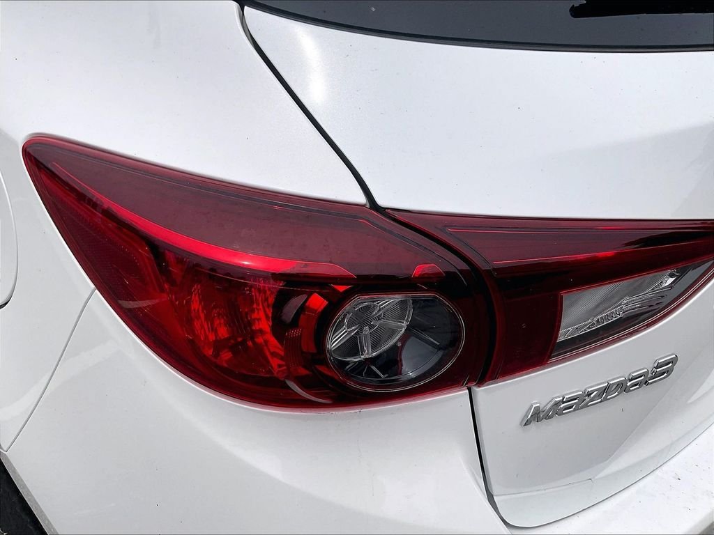 Used 2016 MAZDA MAZDA3 i Touring w/ Popular Equipment Package FWD image 31