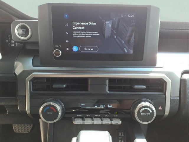 Used 2025 Toyota 4Runner SR5 AWD/4WD image 18