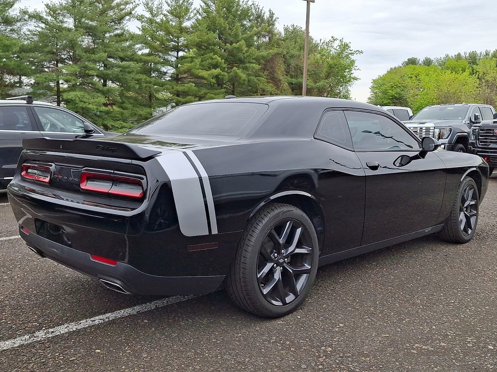 Used 2022 Dodge Challenger SXT w/ Blacktop Package RWD image 4