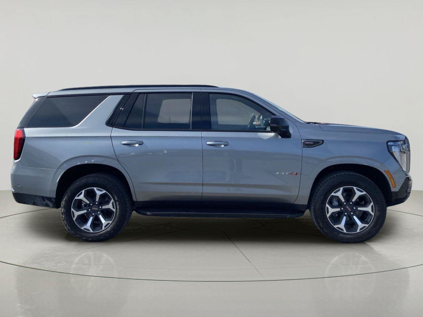 Used 2026 GMC Yukon AT4 AWD/4WD image 2