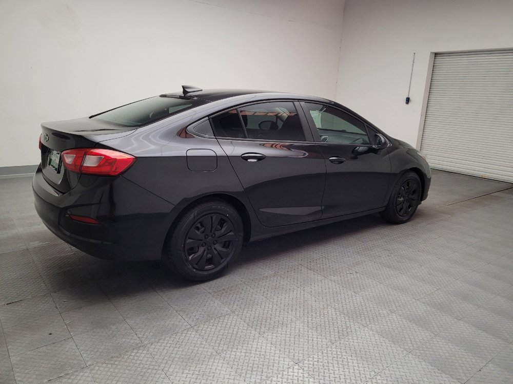 Used 2017 Chevrolet Cruze LS FWD image 10