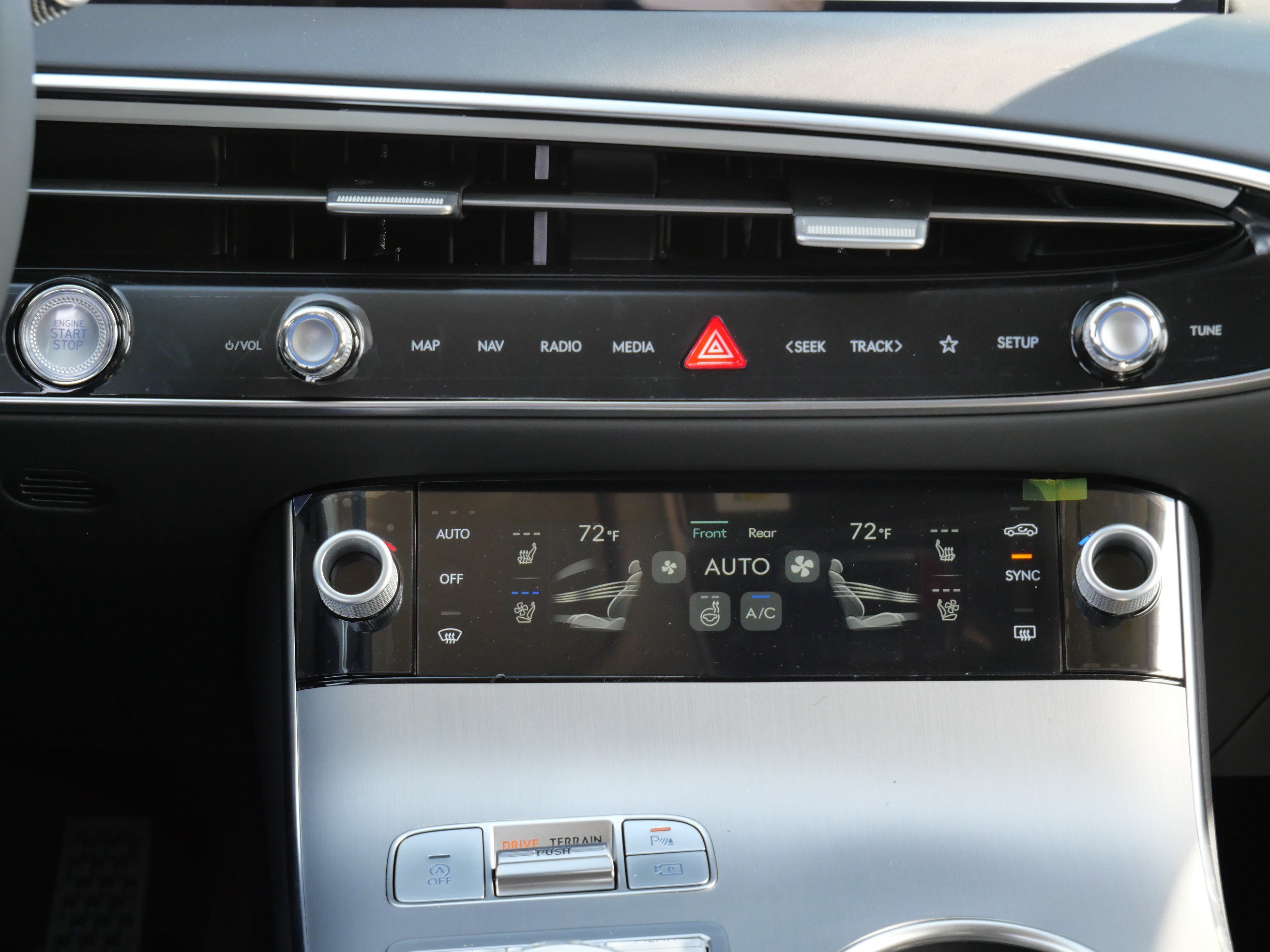 New 2026 Genesis GV70 2.5T Advanced AWD/4WD image 7