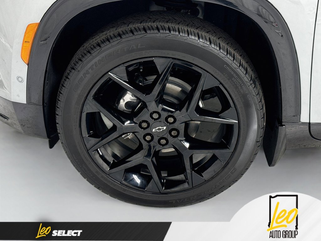 Used 2026 Chevrolet Traverse RS AWD/4WD image 37