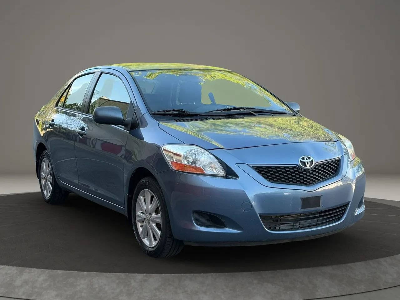 Used 2009 Toyota Yaris S image 3
