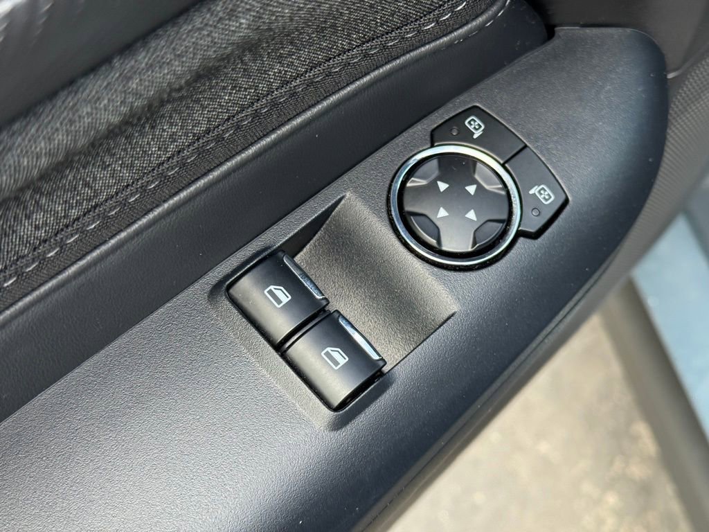 Used 2025 Ford Mustang Coupe RWD image 10