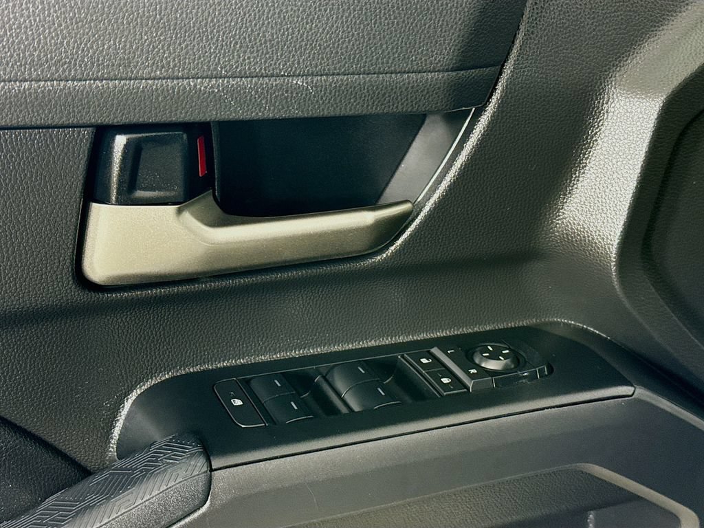 Certified 2024 Toyota Tacoma TRD Off-Road AWD/4WD image 20